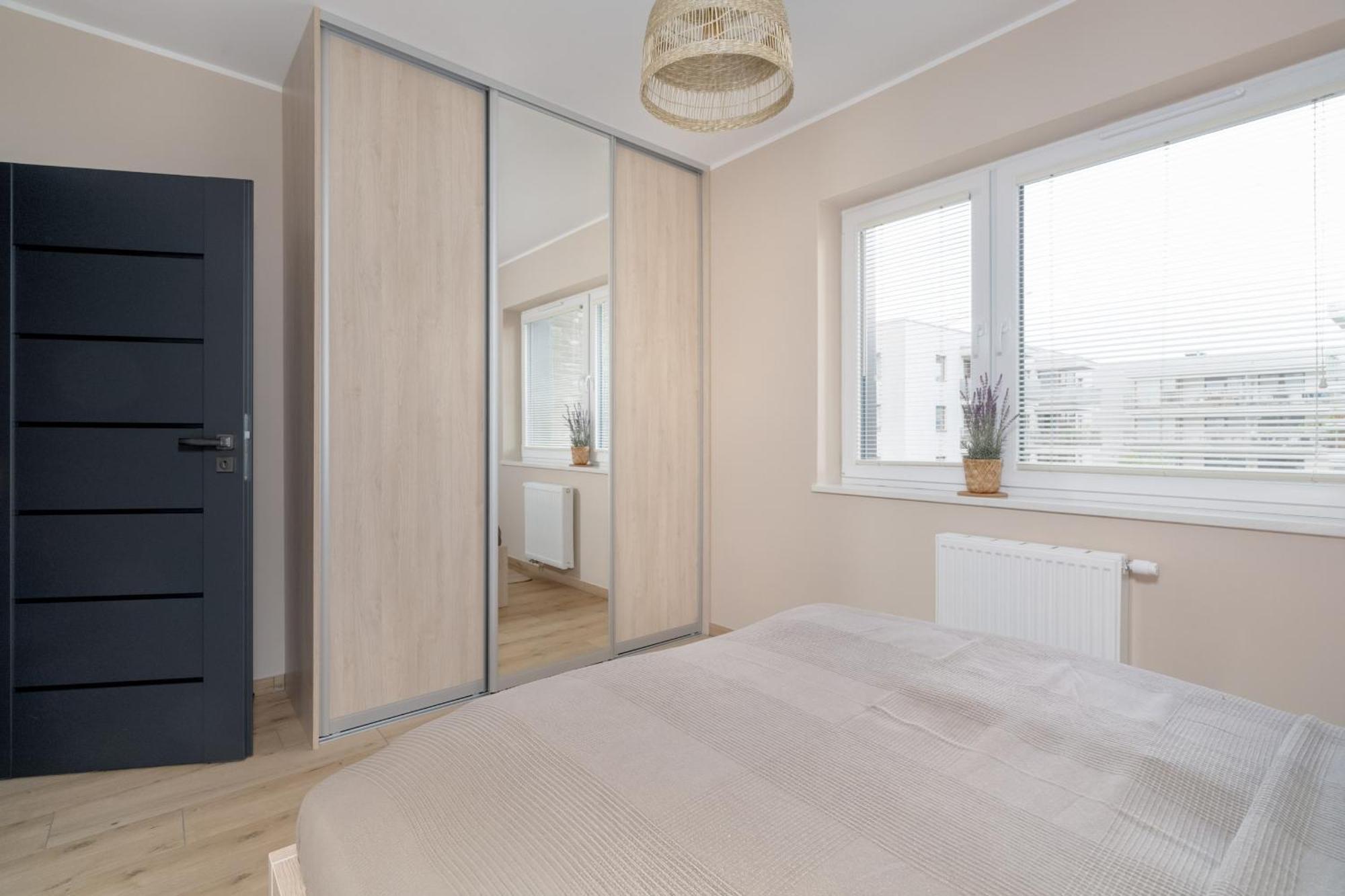 Cosy And Bright Apartment With Parking In Poznan By Noclegi Renters Exterior photo